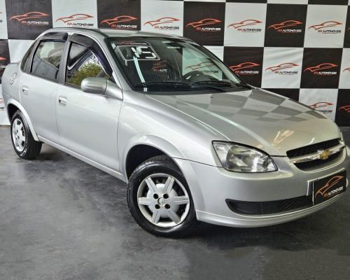 1-CHEVROLET-CLASSIC-1.0-MPFI-LS-8V-FLEX-4P-MANUAL-PRATA-2015-RR-AUTOMOVEIS-LOJA-DE-CARROS-OSASCO-AVENIDA-VISCONTE-DE-NOVA-GRANADA