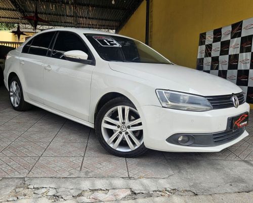 1-VOLKSWAGEN-JETTA-2.0-COMFORTLINE-FLEX-8V-AUTOMATICO-BRANCO-2013-RR-AUTOMOVEIS-LOJA-DE-CARROS-FREGUESIA-DO-O-AVENIDA-PETRONIO-PORTELA