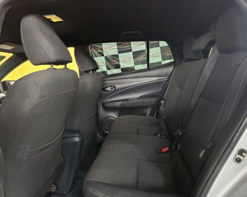 10-TOYOTA-YARIS-XL-1.5-FLEX-16V-AUTOMATICO-2023-PRATA-RR-AUTOMOVEIS-LOJA-DE-CARROS-FREGUESIA-DO-O-AVENIDA-PETRONIO-PORTELA