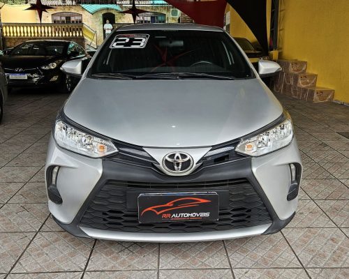 2-TOYOTA-YARIS-XL-1.5-FLEX-16V-AUTOMATICO-2023-PRATA-RR-AUTOMOVEIS-LOJA-DE-CARROS-FREGUESIA-DO-O-AVENIDA-PETRONIO-PORTELA