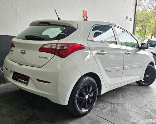 3-HYUNDAI-HB20-1.6-COMFORT-MANUAL-BRANCO-2015-RR-AUTOMOVEIS-LOJA-DE-CARROS-OSASCO-AVENIDA-VISCONTE-DE-NOVA-GRANADA