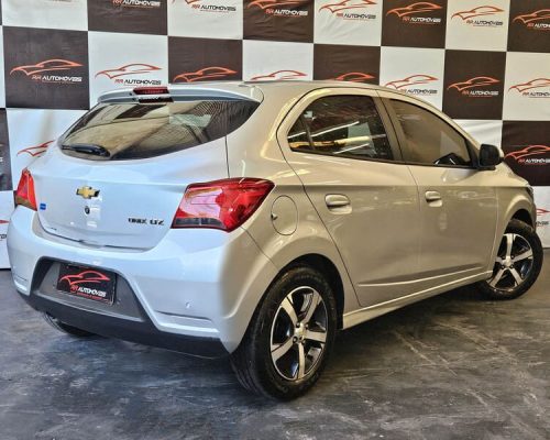 4-CHEVROLET-ONIX-1.4-LTZ-8V-AUTOMATICO-PRATA-2017-RR-AUTOMOVEIS-LOJA-DE-CARROS-OSASCO-AVENIDA-VISCONTE-DE-NOVA-GRANADA
