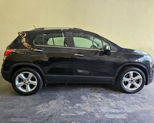 4-CHEVROLET-TRACKER-1.8-LTZ-AUTOMATICO-PRETO-2014-RR-AUTOMOVEIS-LOJA-DE-CARROS-OSASCO-AVENIDA-VISCONTE-DE-NOVA-GRANADA