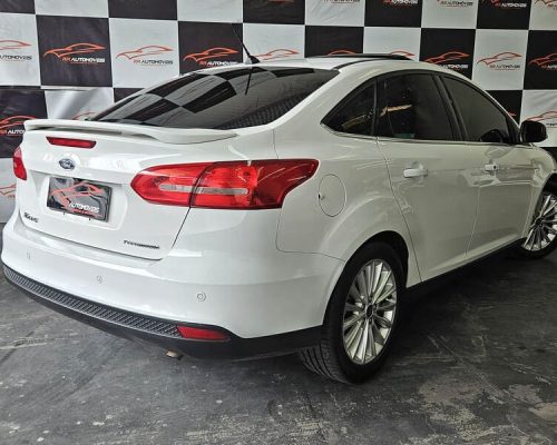 4-FORD-FOCUS-2.0-SEDAN-AUTOMATICO-BRANCO-2018-RR-AUTOMOVEIS-LOJA-DE-CARROS-OSASCO-AVENIDA-VISCONTE-DE-NOVA-GRANADA