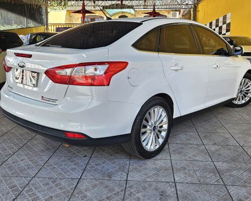 4-FORD-FOCUS-SEDAN-2.0-TITANIUM-16V-FLEX-AUTOMATICO-BRANCO-2016-RR-AUTOMOVEIS-LOJA-DE-CARROS-FREGUESIA-DO-O-AVENIDA-PETRONIO-PORTELA