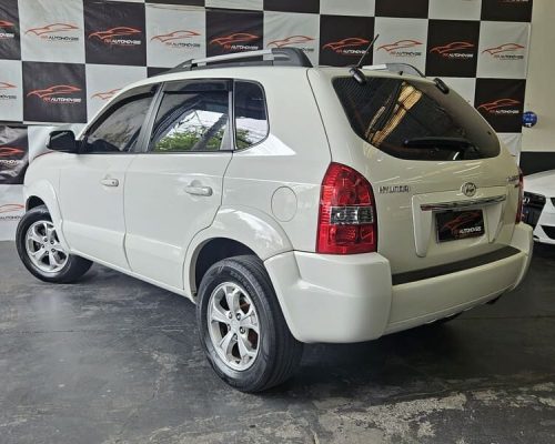 4-HYUNDAI-TUCSON-2.0-MPFI-GLS-16V-143CV-2WD-BRANCO-2016-RR-AUTOMOVEIS-LOJA-DE-CARROS-OSASCO-AVENIDA-VISCONTE-DE-NOVA-GRANADA