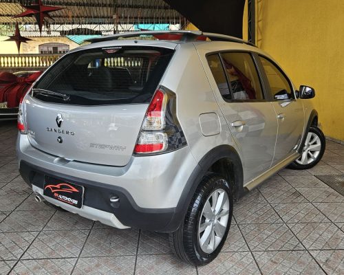 4-RENAULT-SANDERO-STEPWAY-HI-FLEX-1.6-16V-AUTOMATICO-2013-PRATA-RR-AUTOMOVEIS-LOJA-DE-CARROS-FREGUESIA-DO-O-AVENIDA-PETRONIO-PORTELA