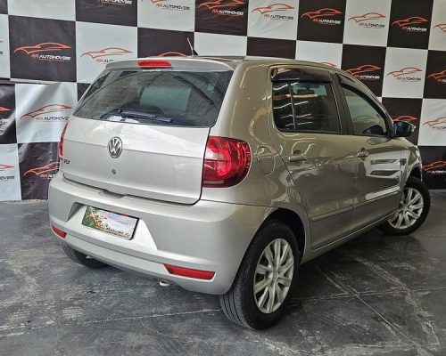 4-VOLKSWAGEN-FOX-1.0-TREND-FLEX-8V-MANUAL-PRATA-2013-RR-AUTOMOVEIS-LOJA-DE-CARROS-OSASCO-AVENIDA-VISCONTE-DE-NOVA-GRANADA