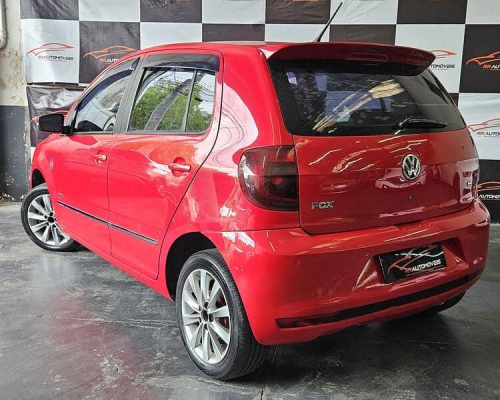 4-VOLKSWAGEN-FOX-1.6-PRIME-FLEX-8V-MANUAL-VERMELHO-2010-RR-AUTOMOVEIS-LOJA-DE-CARROS-OSASCO-AVENIDA-VISCONTE-DE-NOVA-GRANADA