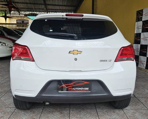 5-CHEVROLET-ONIX-1.4-LT-8V-FLEX-AUTOMATICO-BRANCO-2017-RR-AUTOMOVEIS-LOJA-DE-CARROS-FREGUESIA-DO-O-AVENIDA-PETRONIO-PORTELA