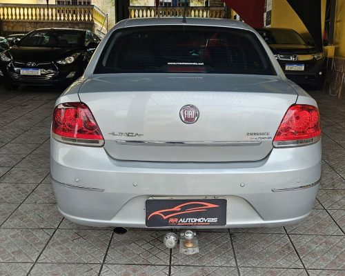 5-FIAT-LINEA-1.8-ESSENCE-16V-FLEX-4P-MANUAL-PRATA-2013-RR-AUTOMOVEIS-LOJA-DE-CARROS-FREGUESIA-DO-O-AVENIDA-PETRONIO-PORTELA