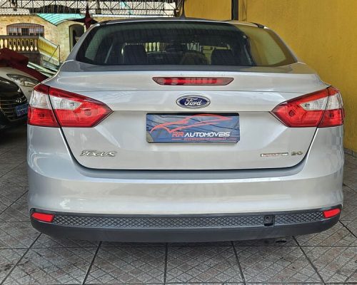 5-FORD-FOCUS-SEDAN-2.0-16V-FLEX-AUTOMÁTICO-PRATA-2014-RR-AUTOMOVEIS-LOJA-DE-CARROS-FREGUESIA-DO-O-AVENIDA-PETRONIO-PORTELA