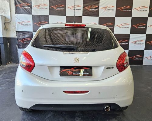 5-PEUGEOT-208-1.6-GRIFFE-AUTOMATICO-BRANCO-2014-RR-AUTOMOVEIS-LOJA-DE-CARROS-OSASCO-AVENIDA-VISCONTE-DE-NOVA-GRANADA