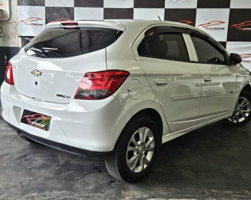 6-CHEVROLET-ONIX-1.0-LOLLAPALOOZA-8V-FLEX-MANUAL-BRANCO-2014-RR-AUTOMOVEIS-LOJA-DE-CARROS-OSASCO-AVENIDA-VISCONTE-DE-NOVA-GRANADA