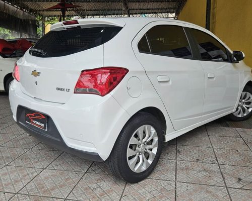 6-CHEVROLET-ONIX-1.4-LT-8V-FLEX-AUTOMATICO-BRANCO-2017-RR-AUTOMOVEIS-LOJA-DE-CARROS-FREGUESIA-DO-O-AVENIDA-PETRONIO-PORTELA