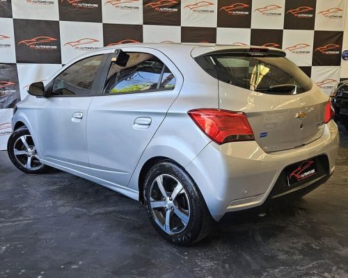 6-CHEVROLET-ONIX-1.4-LTZ-8V-AUTOMATICO-PRATA-2017-RR-AUTOMOVEIS-LOJA-DE-CARROS-OSASCO-AVENIDA-VISCONTE-DE-NOVA-GRANADA