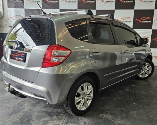6-HONDA-FIT-1.4-LX-16V-FLEX-AUTOMATICO-CINZA-2013-RR-AUTOMOVEIS-LOJA-DE-CARROS-OSASCO-AVENIDA-VISCONTE-DE-NOVA-GRANADA