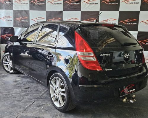 6-HYUNDAI-I30-MANUAL-PRETO-2011-RR-AUTOMOVEIS-LOJA-DE-CARROS-OSASCO-AVENIDA-VISCONTE-DE-NOVA-GRANADA