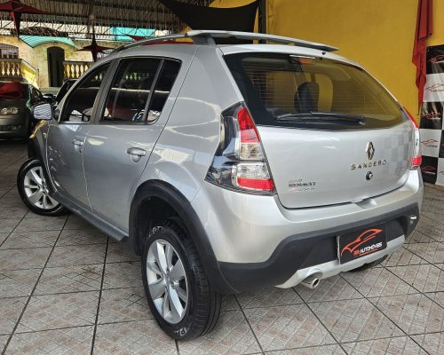 6-RENAULT-SANDERO-STEPWAY-HI-FLEX-1.6-16V-AUTOMATICO-2013-PRATA-RR-AUTOMOVEIS-LOJA-DE-CARROS-FREGUESIA-DO-O-AVENIDA-PETRONIO-PORTELA