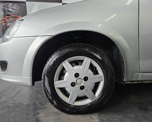 7-CHEVROLET-CLASSIC-1.0-MPFI-LS-8V-FLEX-4P-MANUAL-PRATA-2015-RR-AUTOMOVEIS-LOJA-DE-CARROS-OSASCO-AVENIDA-VISCONTE-DE-NOVA-GRANADA