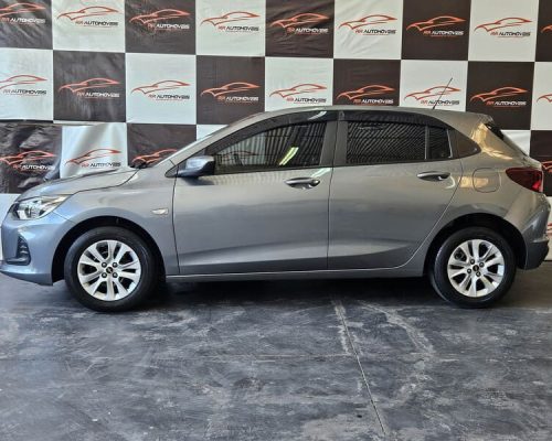 7-CHEVROLET-ONIX-1.0-LT-CINZA-2022-RR-AUTOMOVEIS-LOJA-DE-CARROS-OSASCO-AVENIDA-VISCONTE-DE-NOVA-GRANADA
