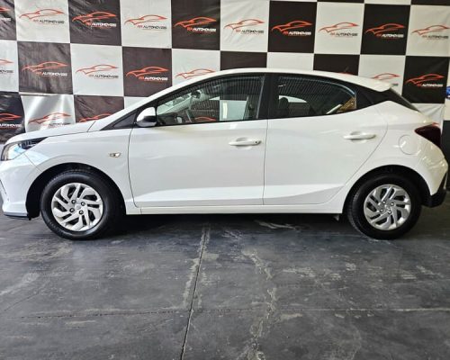 7-HYUNDAI-HB20-1.0-SENSE-FLEX-12V-MANUAL-BRANCO-2024-RR-AUTOMOVEIS-LOJA-DE-CARROS-OSASCO-AVENIDA-VISCONTE-DE-NOVA-GRANADA