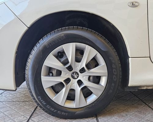 7-PEUGEOT-207-SEDAN-PASSION-XR-1.4-FLEX-8V-MANUAL-2012-BRANCO-RR-AUTOMOVEIS-LOJA-DE-CARROS-FREGUESIA-DO-O-AVENIDA-PETRONIO-PORTELA