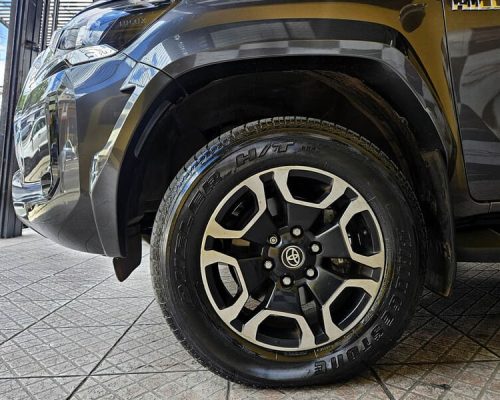 7-TOYOTA-HILUX-CD-2.8-SRX-PLUS-4X4-TDI-DIESEL-AUTOMÁTICO-CINZA-2024-RR-AUTOMOVEIS-LOJA-DE-CARROS-FREGUESIA-DO-O-AVENIDA-PETRONIO-PORTELA