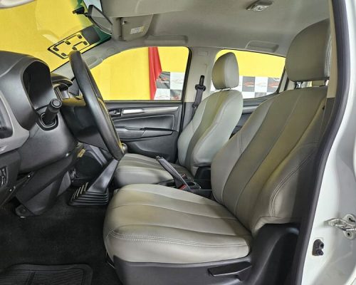 8-CHEVROLET-S10-2.8-LS-TDI-4X4-DIESEL-BRANCO-2023-RR-AUTOMOVEIS-LOJA-DE-CARROS-OSASCO-AVENIDA-VISCONTE-DE-NOVA-GRANADA