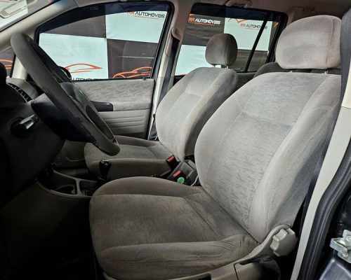 8-CHEVROLET-ZAFIRA-2.0-CD-8V-MPFI-MANUAL-PRETO-2003-RR-AUTOMOVEIS-LOJA-DE-CARROS-OSASCO-AVENIDA-VISCONTE-DE-NOVA-GRANADA