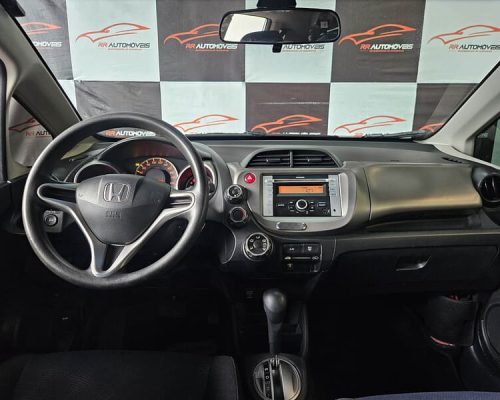8-HONDA-FIT-1.4-LX-16V-FLEX-AUTOMATICO-CINZA-2013-RR-AUTOMOVEIS-LOJA-DE-CARROS-OSASCO-AVENIDA-VISCONTE-DE-NOVA-GRANADA