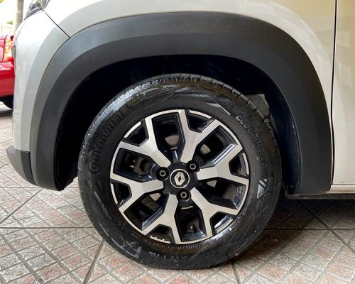 8-RENAULT-KWID-1.0-INTENSE-FLEX-12V-MANUAL-PRATA-2023-RR-AUTOMOVEIS-LOJA-DE-CARROS-FREGUESIA-DO-O-AVENIDA-PETRONIO-PORTELA