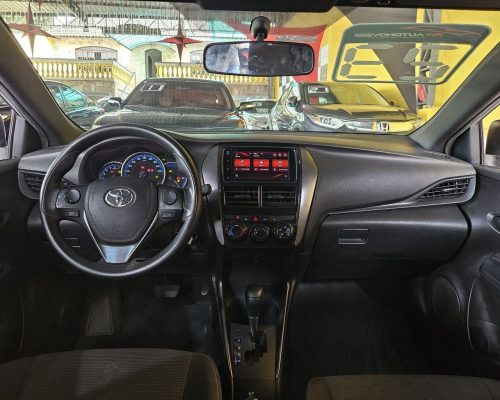 8-TOYOTA-YARIS-XL-1.5-FLEX-16V-AUTOMATICO-2023-PRATA-RR-AUTOMOVEIS-LOJA-DE-CARROS-FREGUESIA-DO-O-AVENIDA-PETRONIO-PORTELA
