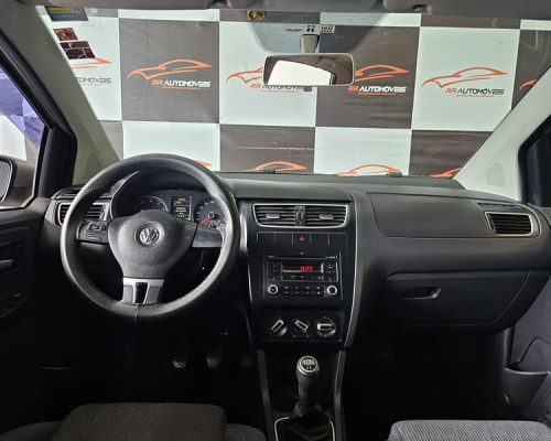 8-VOLKSWAGEN-FOX-1.0-TREND-FLEX-8V-MANUAL-PRATA-2013-RR-AUTOMOVEIS-LOJA-DE-CARROS-OSASCO-AVENIDA-VISCONTE-DE-NOVA-GRANADA