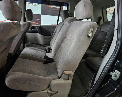 9-CHEVROLET-ZAFIRA-2.0-CD-8V-MPFI-MANUAL-PRETO-2003-RR-AUTOMOVEIS-LOJA-DE-CARROS-OSASCO-AVENIDA-VISCONTE-DE-NOVA-GRANADA