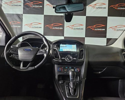 9-FORD-FOCUS-2.0-SEDAN-AUTOMATICO-BRANCO-2018-RR-AUTOMOVEIS-LOJA-DE-CARROS-OSASCO-AVENIDA-VISCONTE-DE-NOVA-GRANADA