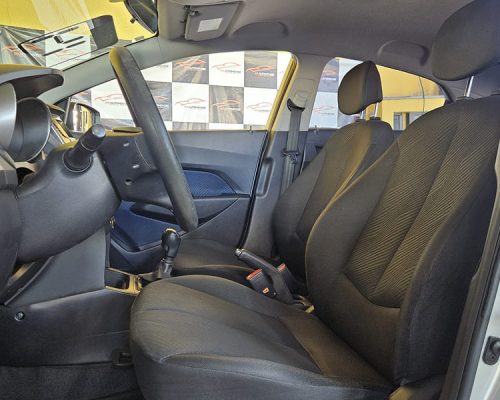 9-HYUNDAI-HB20-1.6-COMFORT-16V-FLEX-MANUAL-PRATA-2014-RR-AUTOMOVEIS-LOJA-DE-CARROS-FREGUESIA-DO-O-AVENIDA-PETRONIO-PORTELA