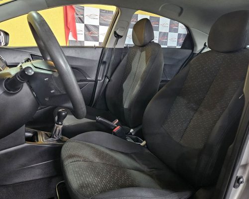 9-HYUNDAI-HB20-COMFORT-1.0-FLEX-12V-MANUAL-2017-RR-AUTOMOVEIS-LOJA-DE-CARROS-FREGUESIA-DO-O-AVENIDA-PETRONIO-PORTELA