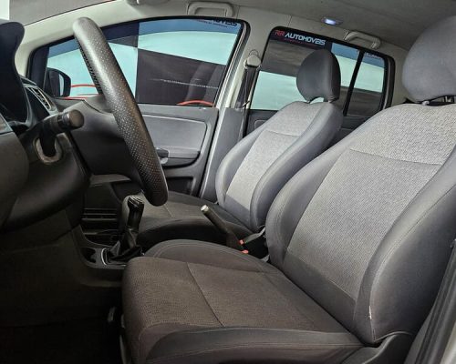 9-VOLKSWAGEN-FOX-1.0-TREND-FLEX-8V-MANUAL-PRATA-2013-RR-AUTOMOVEIS-LOJA-DE-CARROS-OSASCO-AVENIDA-VISCONTE-DE-NOVA-GRANADA